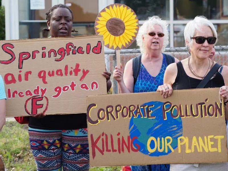On Day After Election, Springfield Residents Pack Public Hearing on Regional Greenhouse Gas Initiative
